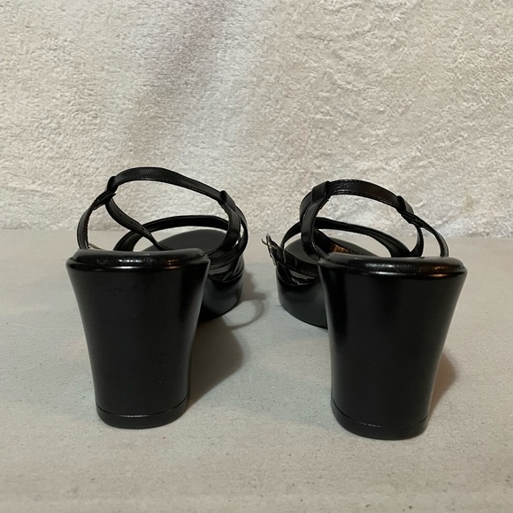 Black Ankle Strap Heels Size 5-6M - Picture 3 of 5